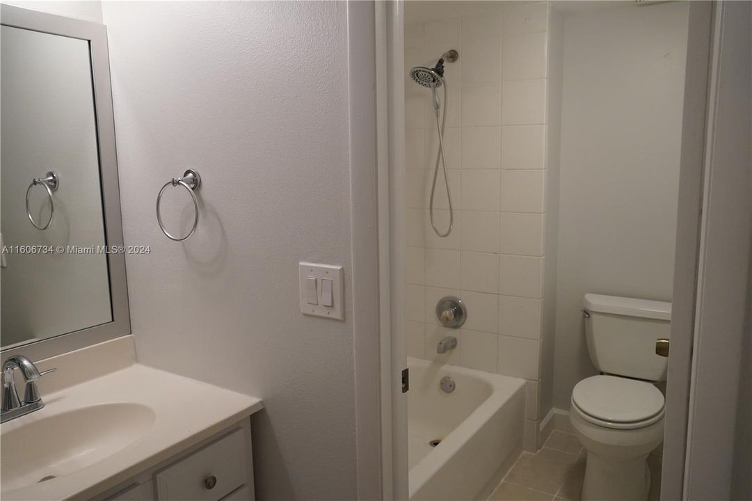 For Sale: $314,500 (2 beds, 2 baths, 1256 Square Feet)