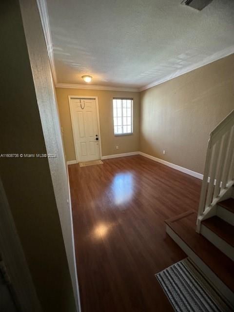 For Rent: $2,900 (3 beds, 2 baths, 1716 Square Feet)