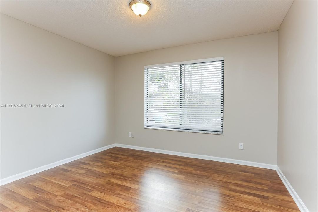 For Rent: $3,485 (3 beds, 2 baths, 2356 Square Feet)