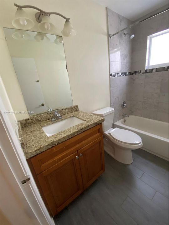 For Rent: $2,900 (3 beds, 2 baths, 3214 Square Feet)