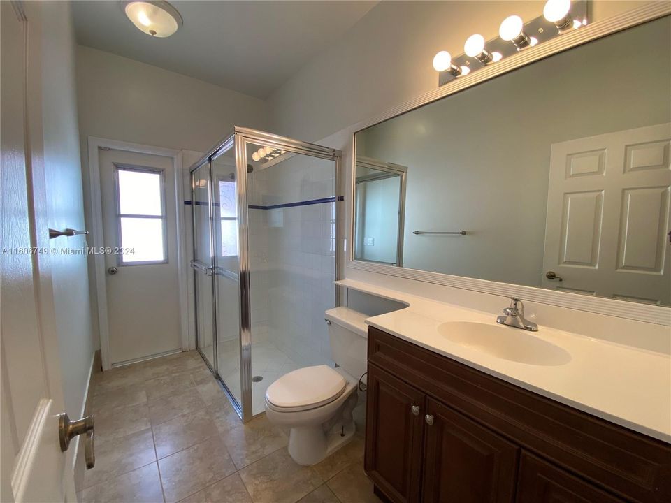 Active With Contract: $4,300 (3 beds, 2 baths, 2168 Square Feet)