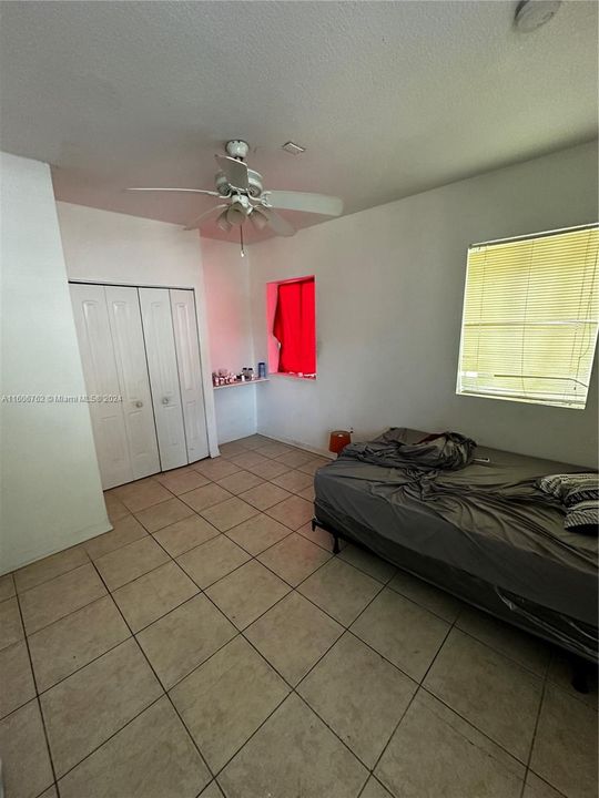 For Sale: $175,000 (1 beds, 1 baths, 465 Square Feet)