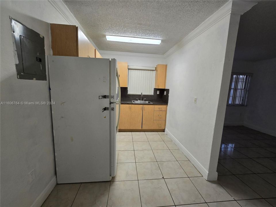 For Rent: $1,650 (1 beds, 1 baths, 633 Square Feet)