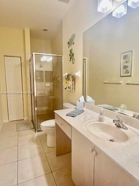 For Rent: $2,800 (2 beds, 2 baths, 1253 Square Feet)