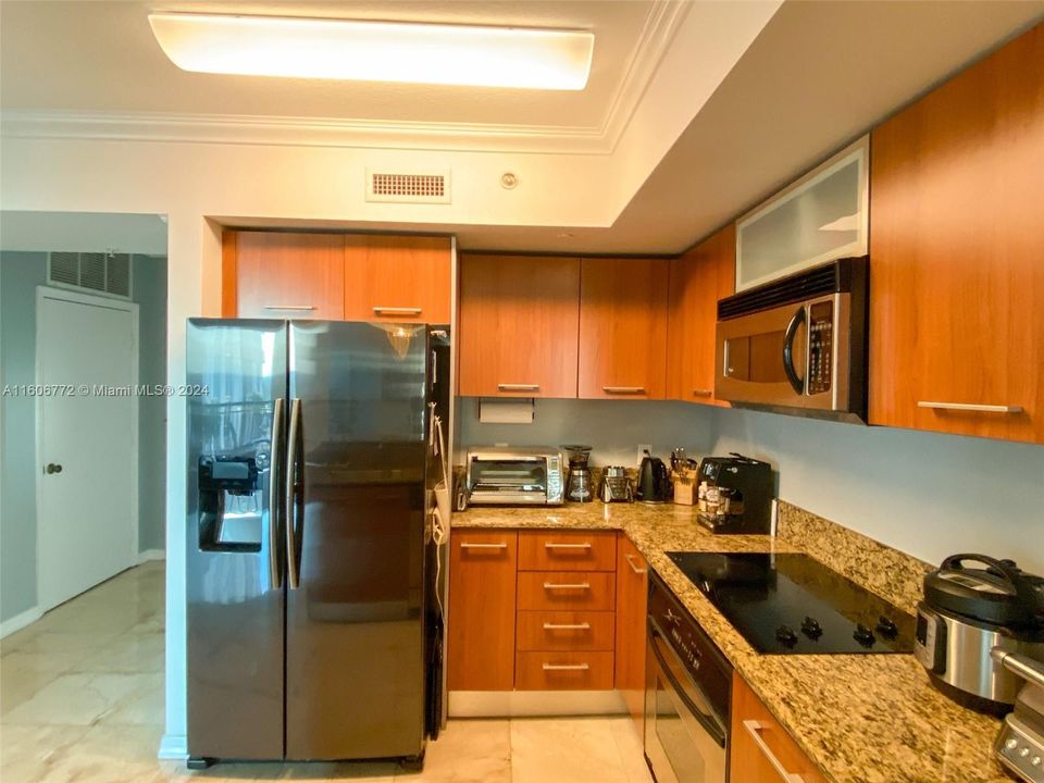 For Rent: $3,100 (2 beds, 2 baths, 1150 Square Feet)