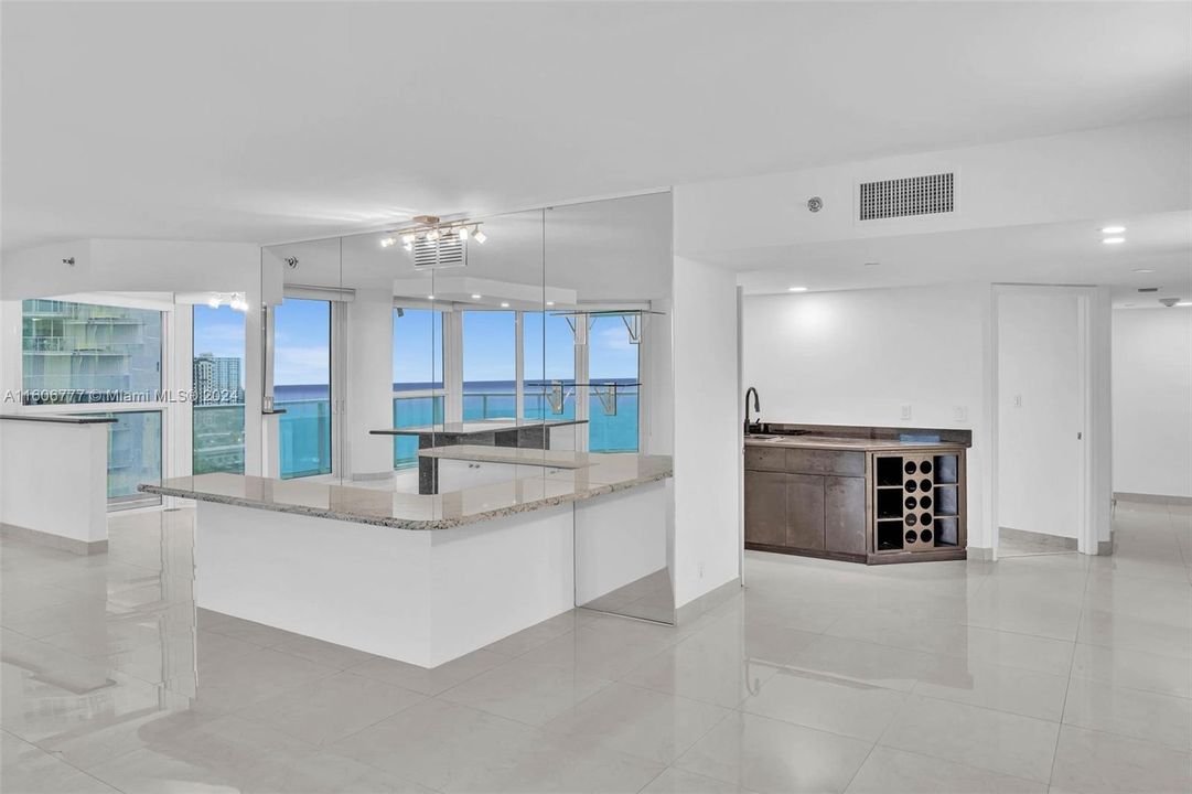 Recently Sold: $2,000,000 (3 beds, 3 baths, 2430 Square Feet)