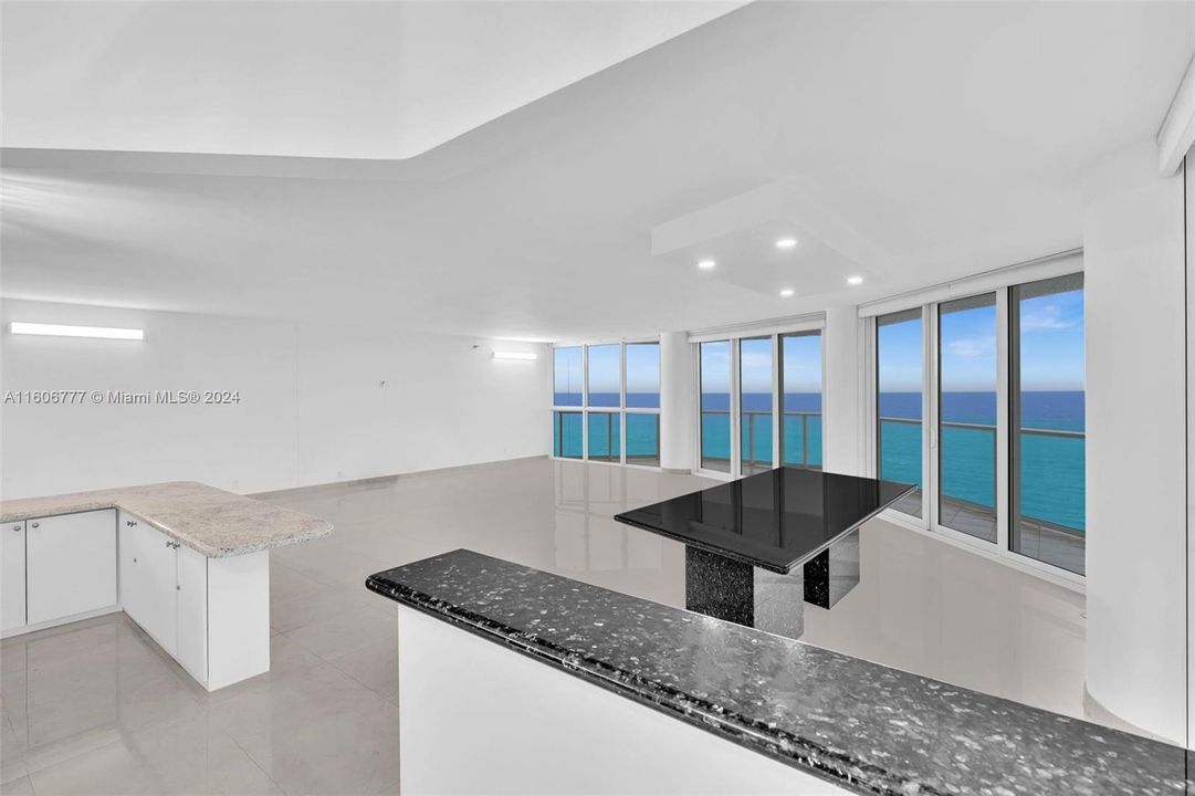 Recently Sold: $2,000,000 (3 beds, 3 baths, 2430 Square Feet)