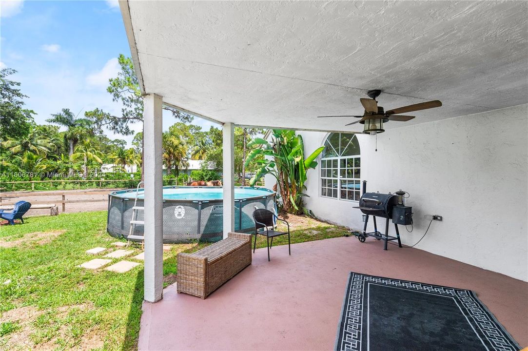 For Sale: $690,000 (4 beds, 2 baths, 1985 Square Feet)