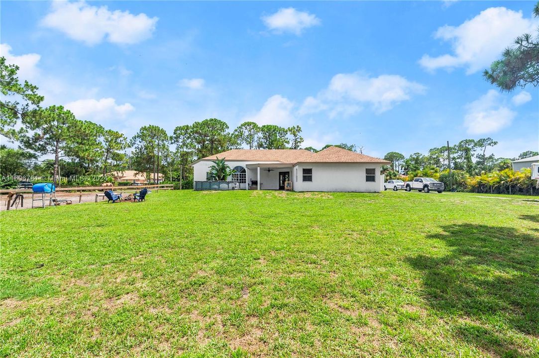 For Sale: $690,000 (4 beds, 2 baths, 1985 Square Feet)