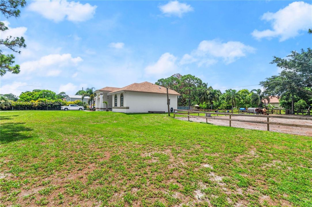 For Sale: $690,000 (4 beds, 2 baths, 1985 Square Feet)