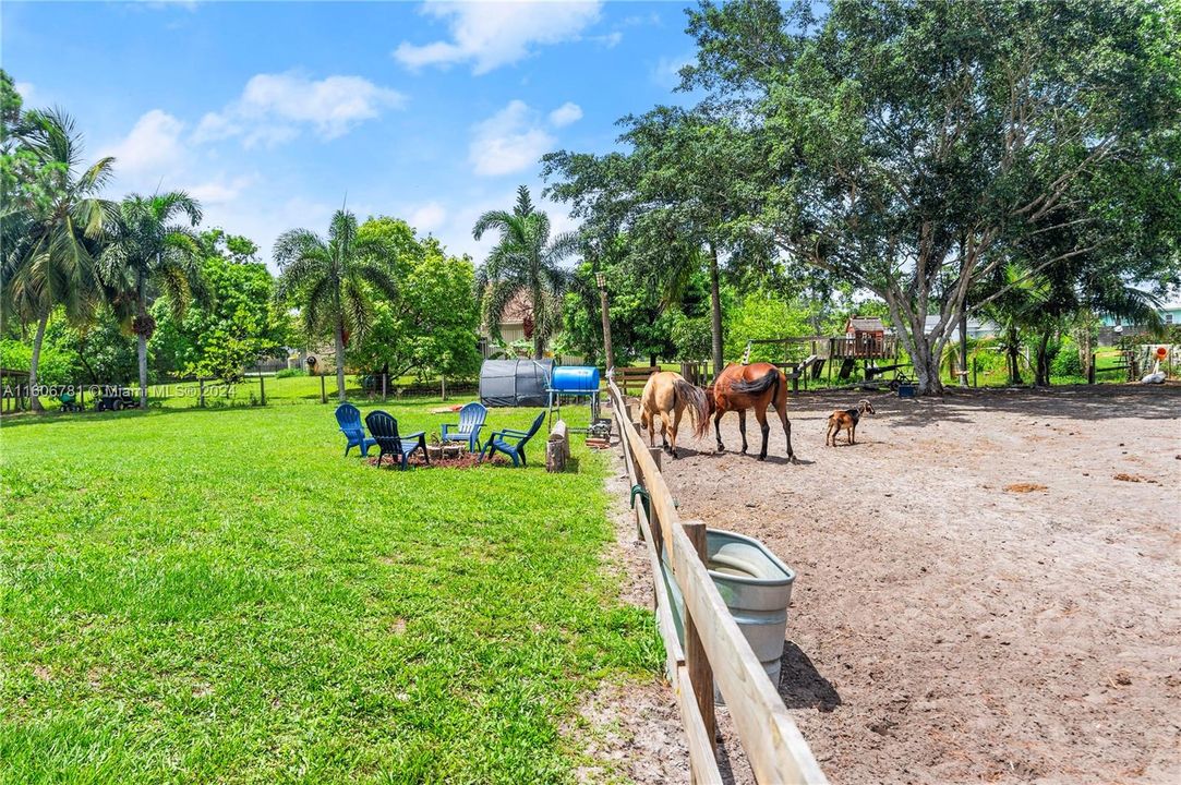 For Sale: $690,000 (4 beds, 2 baths, 1985 Square Feet)