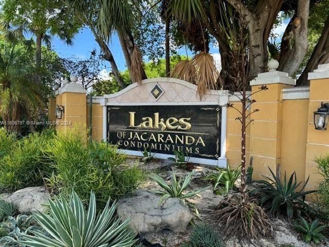 Recently Sold: $225,000 (1 beds, 1 baths, 734 Square Feet)