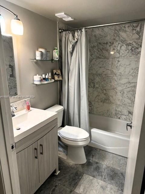 Recently Sold: $225,000 (1 beds, 1 baths, 734 Square Feet)