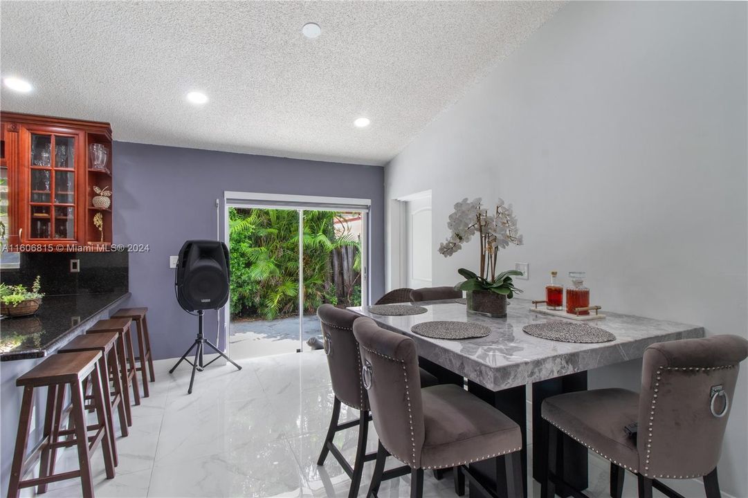 For Sale: $685,000 (3 beds, 2 baths, 1300 Square Feet)