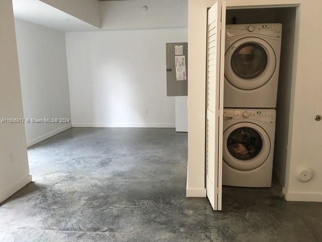 For Rent: $2,200 (0 beds, 1 baths, 430 Square Feet)