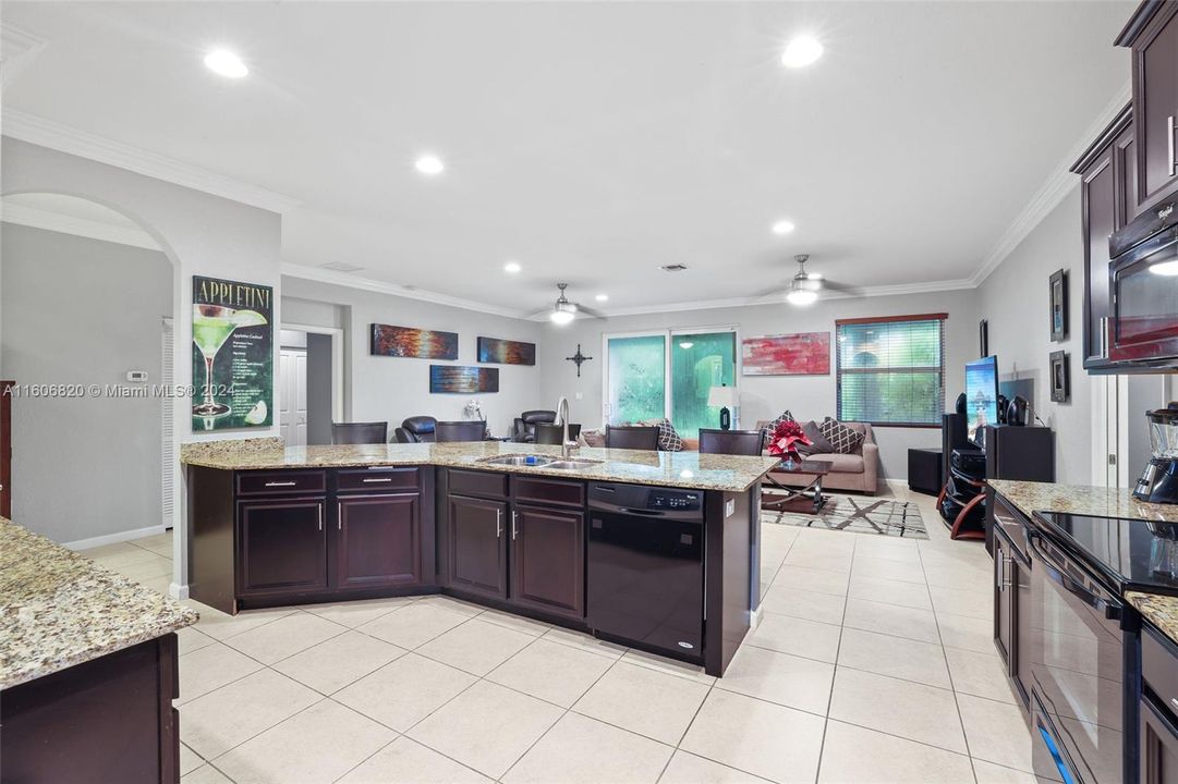 For Sale: $829,000 (4 beds, 2 baths, 2252 Square Feet)