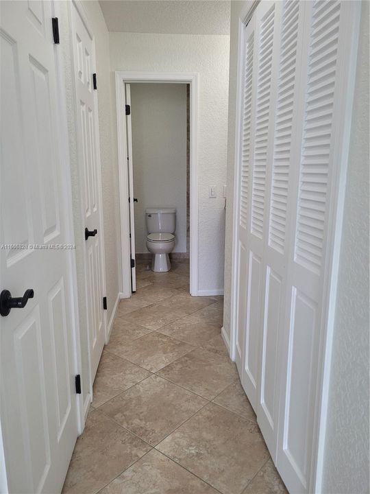 For Rent: $2,200 (1 beds, 1 baths, 850 Square Feet)