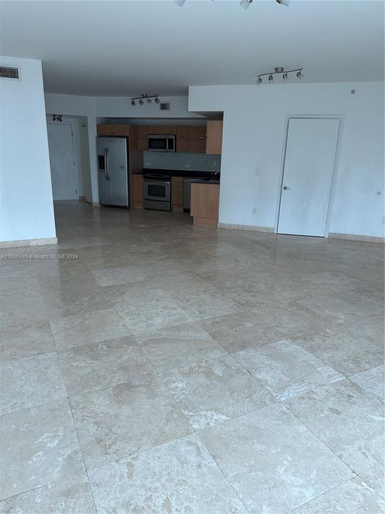 En Venta: $820,000 (3 camas, 2 baños, 1385 Pies cuadrados)