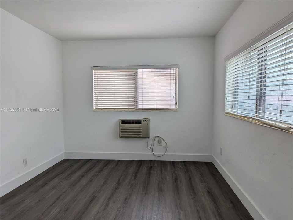 For Rent: $2,250 (2 beds, 1 baths, 1000 Square Feet)