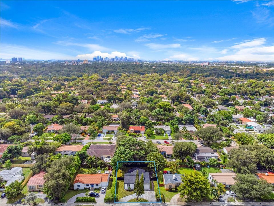 For Sale: $849,900 (3 beds, 2 baths, 1319 Square Feet)