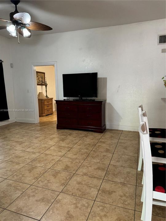 For Rent: $2,600 (2 beds, 1 baths, 0 Square Feet)