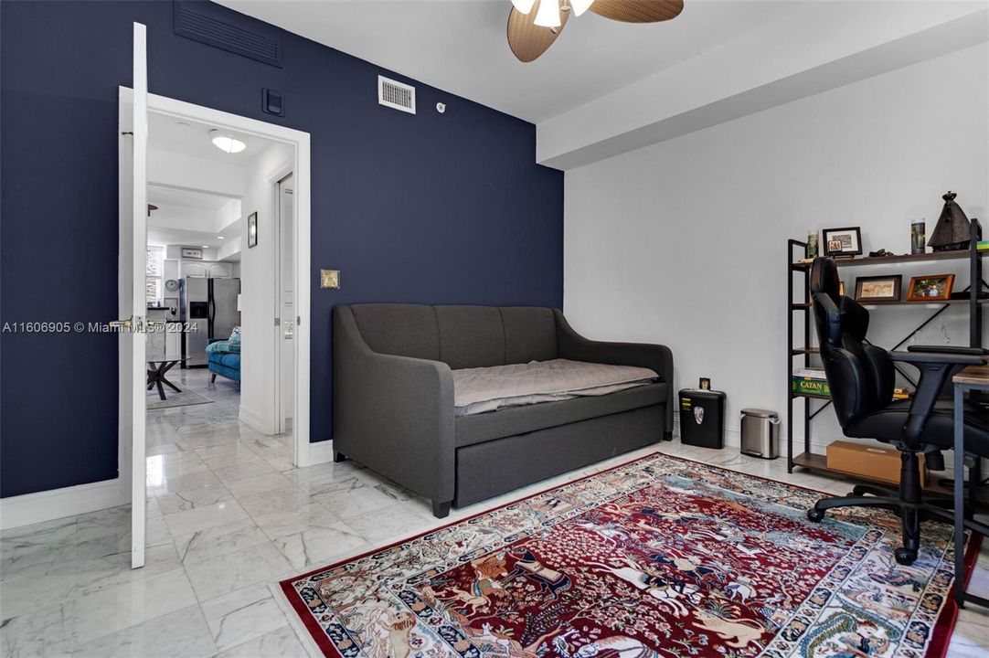 Active With Contract: $3,800 (2 beds, 2 baths, 1088 Square Feet)