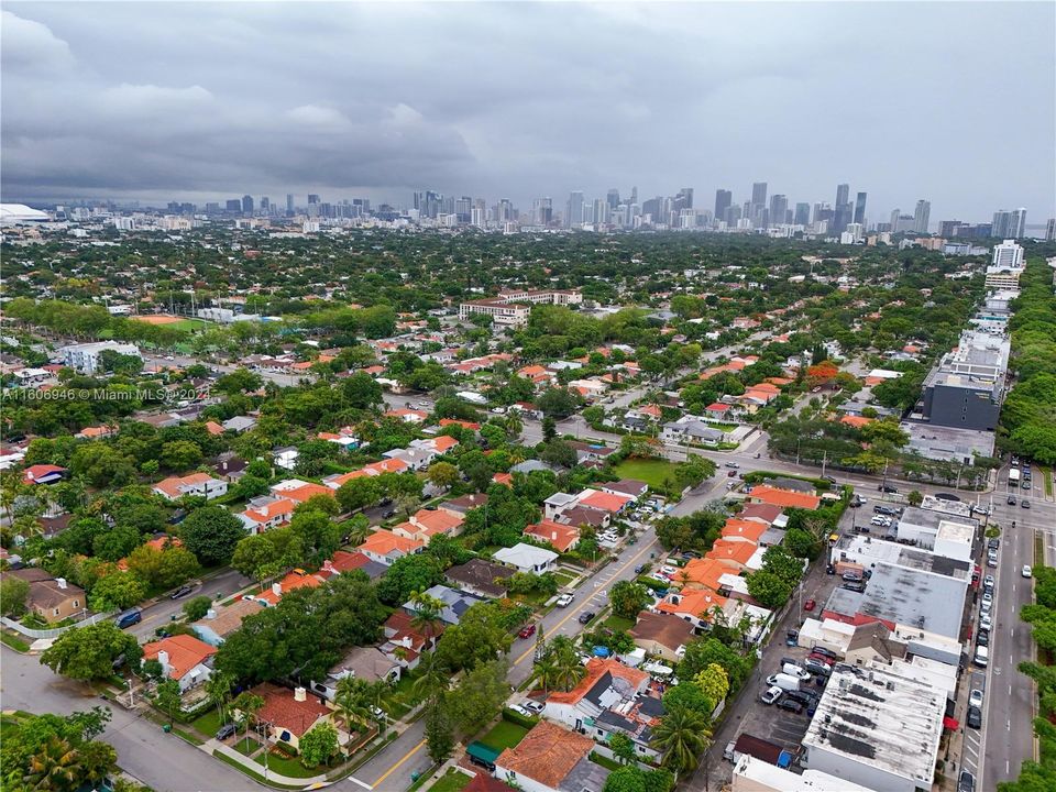 For Sale: $1,225,000 (3 beds, 2 baths, 1839 Square Feet)