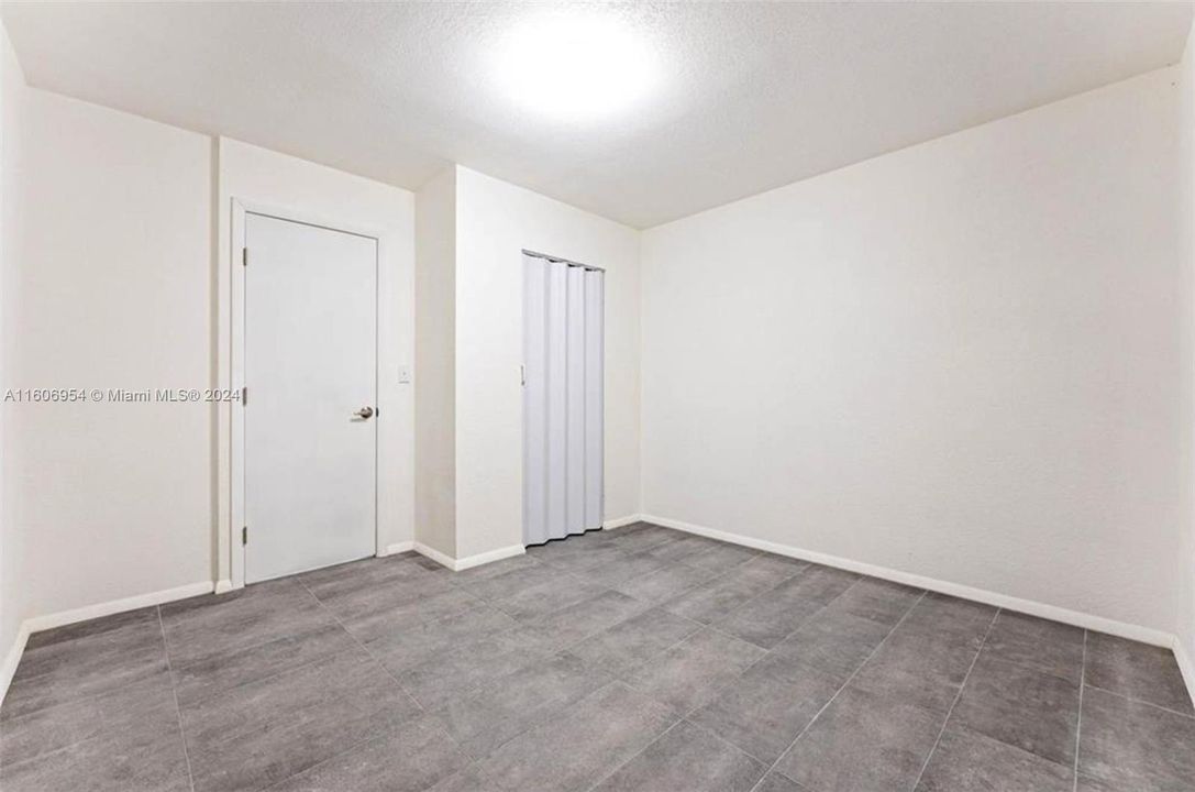 For Rent: $2,099 (2 beds, 1 baths, 1352 Square Feet)