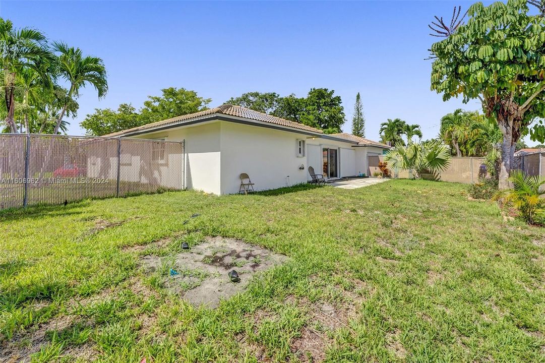 For Sale: $1,080,000 (5 beds, 3 baths, 0 Square Feet)