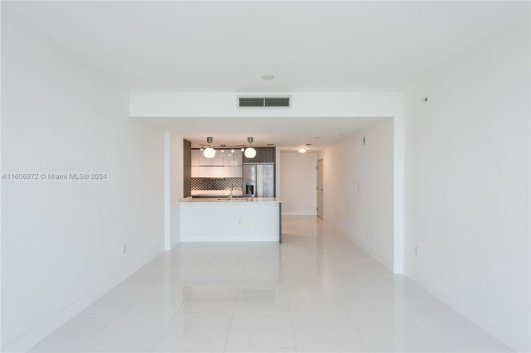 En Venta: $850,000 (3 camas, 3 baños, 1432 Pies cuadrados)