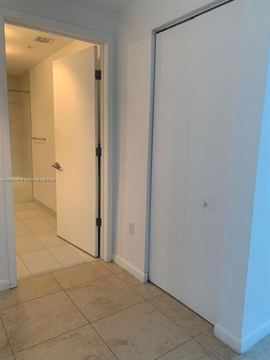 For Rent: $4,000 (1 beds, 1 baths, 1164 Square Feet)
