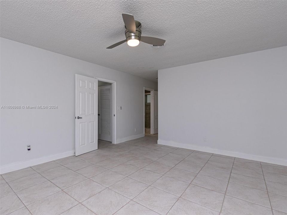 Recently Rented: $3,500 (3 beds, 2 baths, 1660 Square Feet)