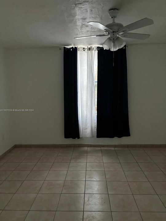 For Rent: $2,300 (2 beds, 2 baths, 960 Square Feet)