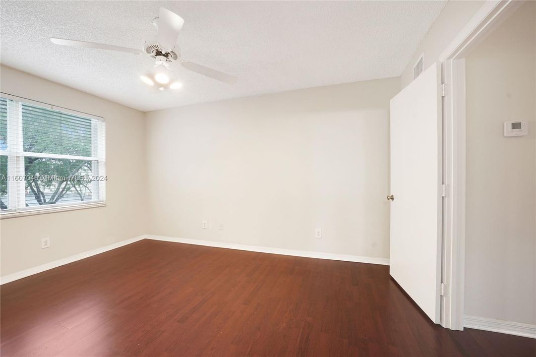 For Rent: $2,600 (2 beds, 2 baths, 1120 Square Feet)