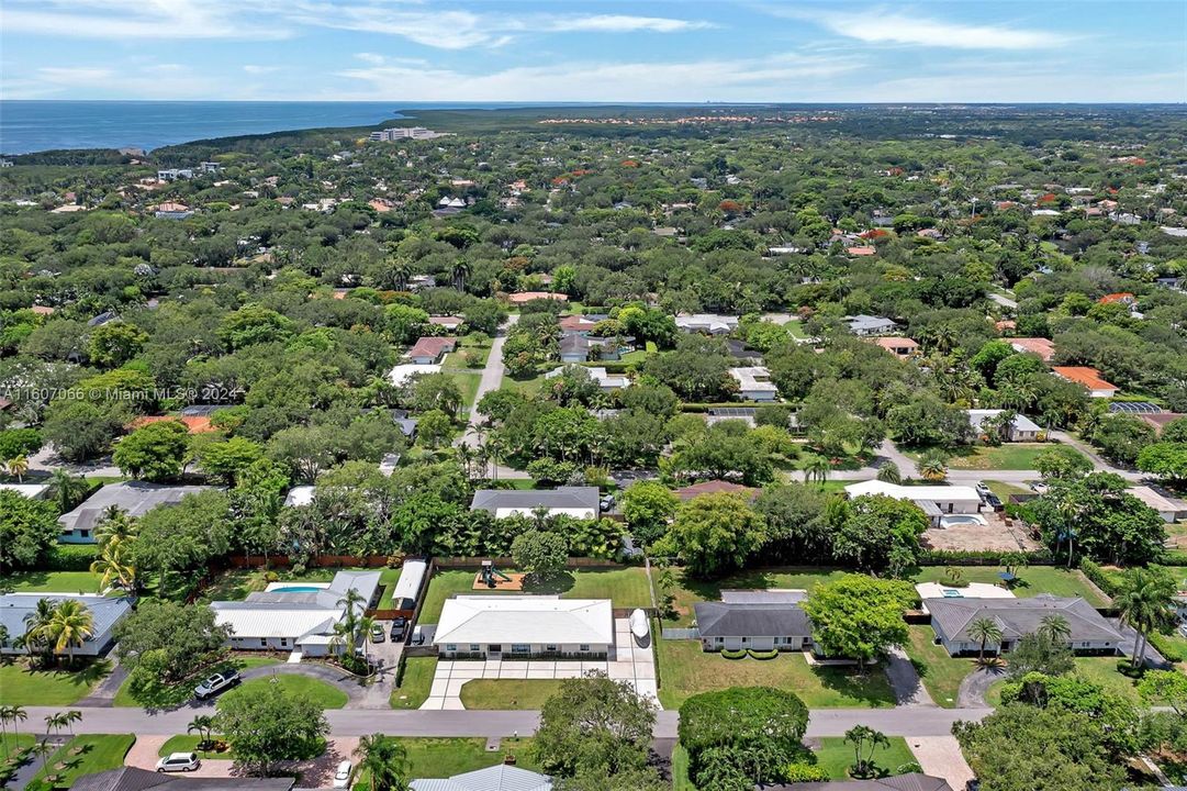 For Sale: $1,500,000 (4 beds, 2 baths, 2208 Square Feet)