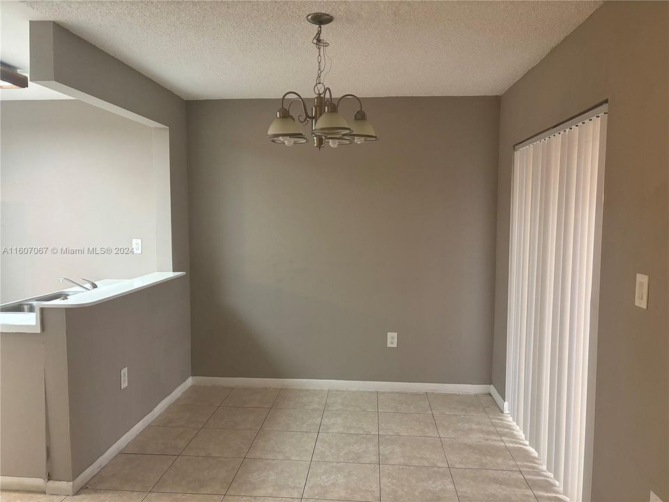 For Rent: $2,650 (2 beds, 2 baths, 1253 Square Feet)