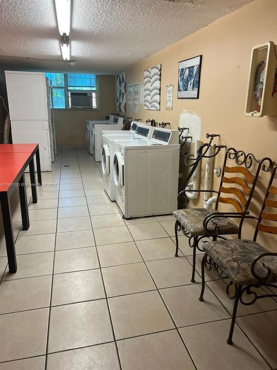 For Rent: $1,700 (1 beds, 1 baths, 658 Square Feet)