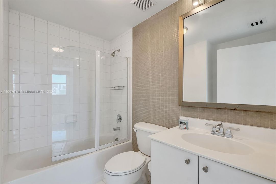 For Sale: $824,900 (2 beds, 2 baths, 1120 Square Feet)