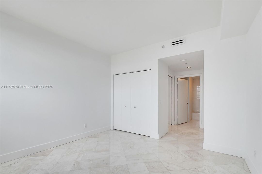 For Sale: $824,900 (2 beds, 2 baths, 1120 Square Feet)