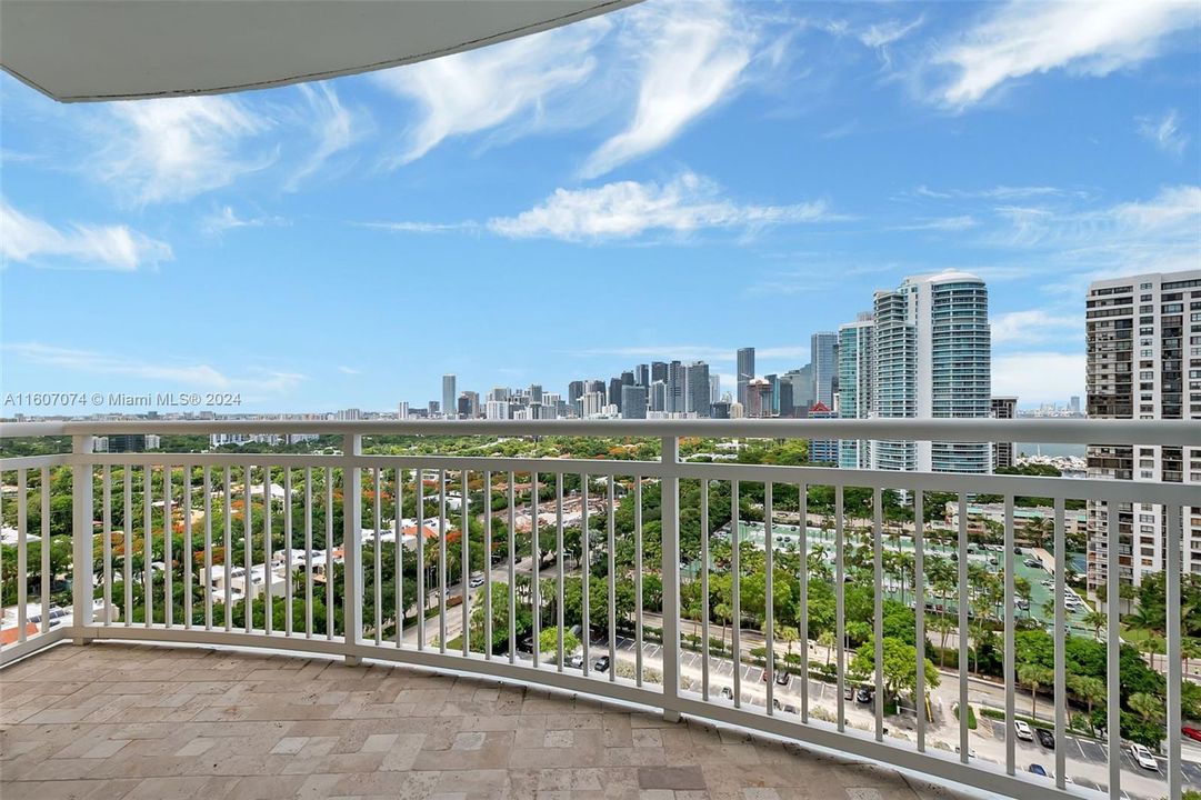 For Sale: $824,900 (2 beds, 2 baths, 1120 Square Feet)