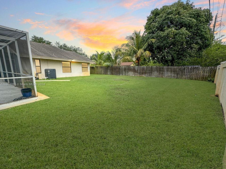 For Sale: $650,000 (3 beds, 2 baths, 1764 Square Feet)