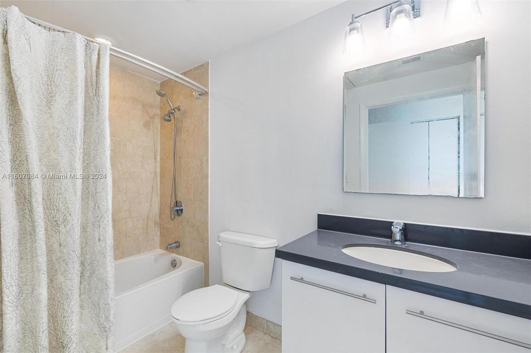 For Sale: $635,000 (2 beds, 2 baths, 1274 Square Feet)