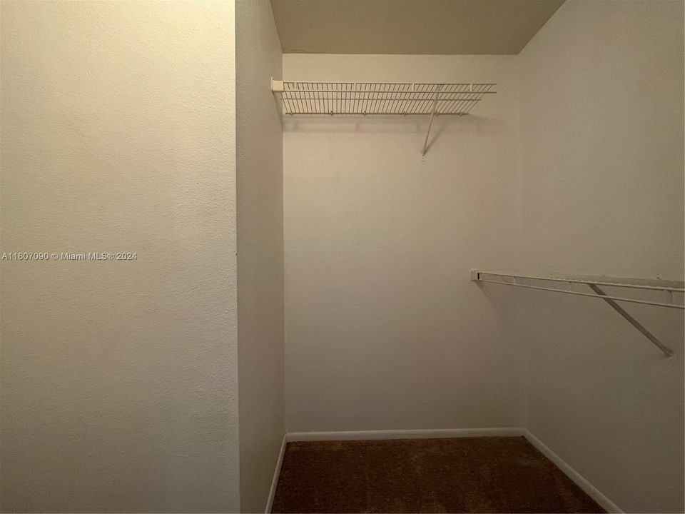 For Rent: $2,200 (2 beds, 2 baths, 1042 Square Feet)