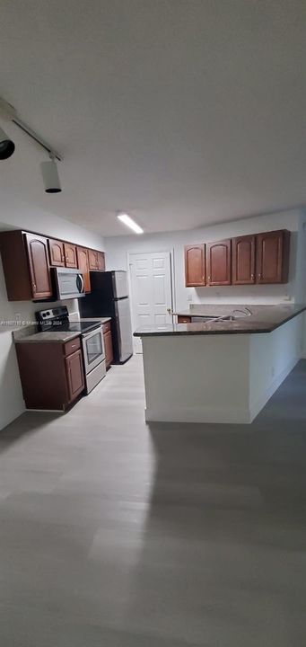 For Rent: $2,175 (2 beds, 2 baths, 1024 Square Feet)
