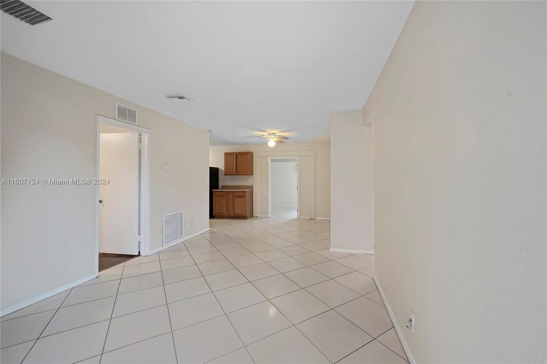 For Sale: $384,900 (3 beds, 2 baths, 1453 Square Feet)