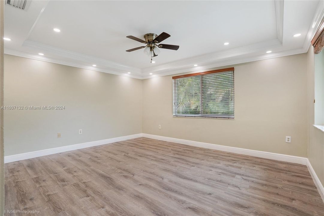 Active With Contract: $4,100 (3 beds, 2 baths, 1745 Square Feet)