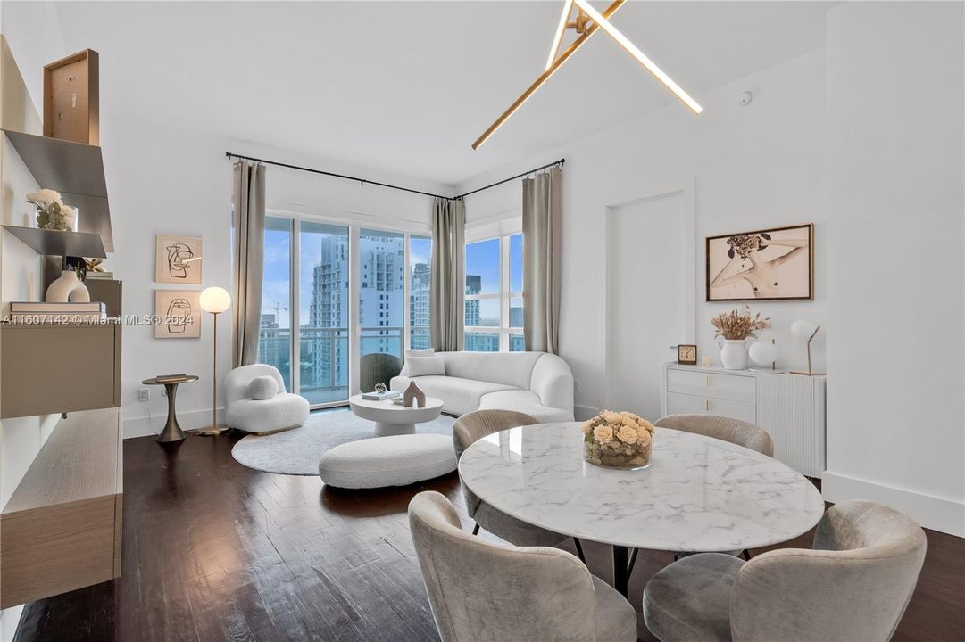 For Sale: $1,175,000 (2 beds, 2 baths, 1289 Square Feet)