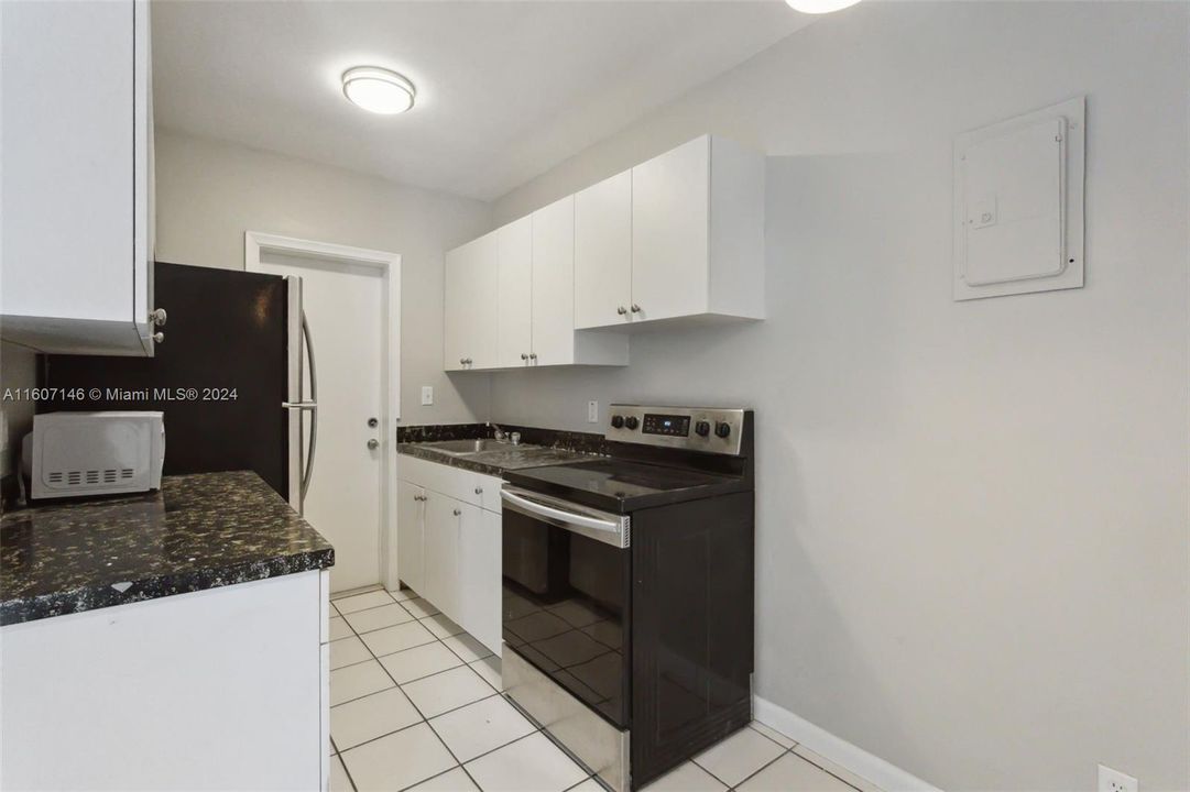 Recently Rented: $1,800 (0 beds, 1 baths, 6023 Square Feet)