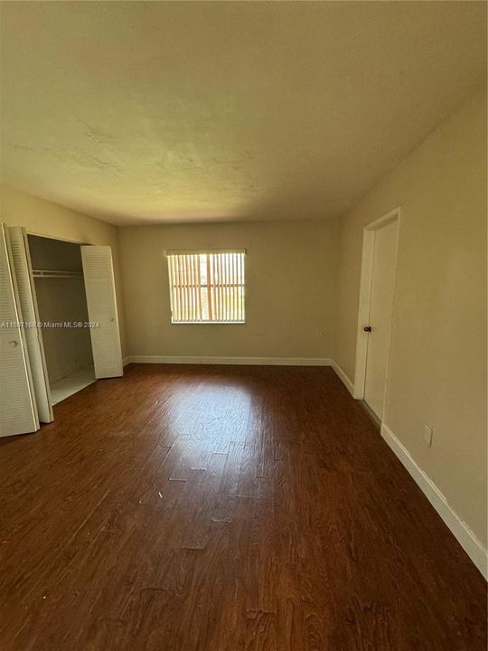 For Rent: $2,300 (2 beds, 2 baths, 986 Square Feet)