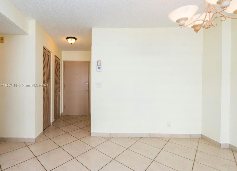 For Rent: $2,500 (2 beds, 2 baths, 1020 Square Feet)